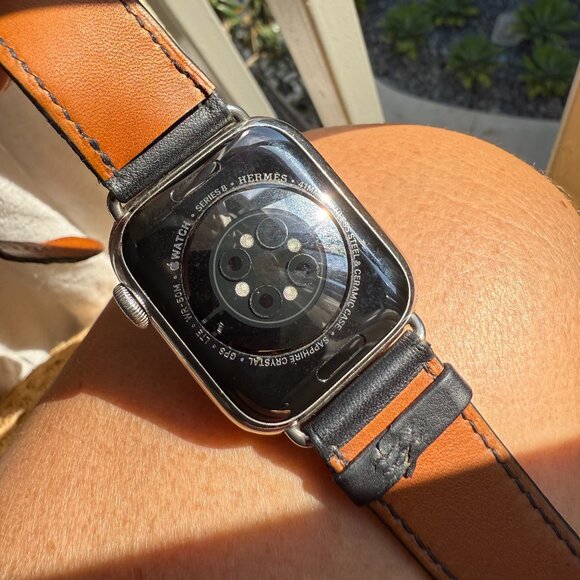 APPLE WATCH HERMÈS SERIES 8 Noir Swift Leather Gourmette Metal Double Tour - Picture 14 of 16